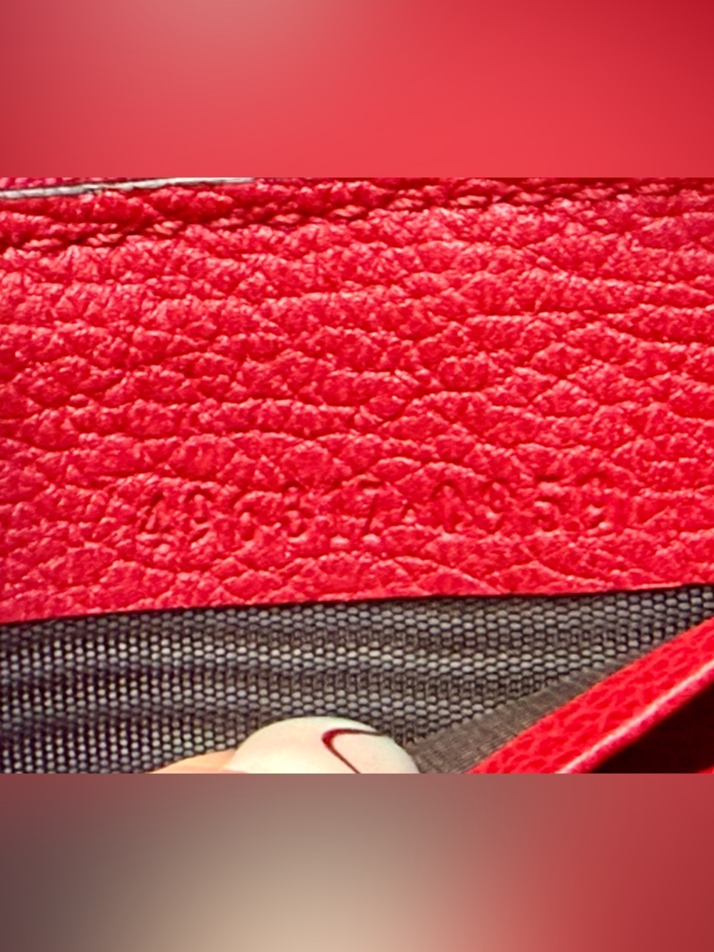 Authentic Gucci Red Leather Zip Wallet with Gold & Green Logo - Picture 12 of 13